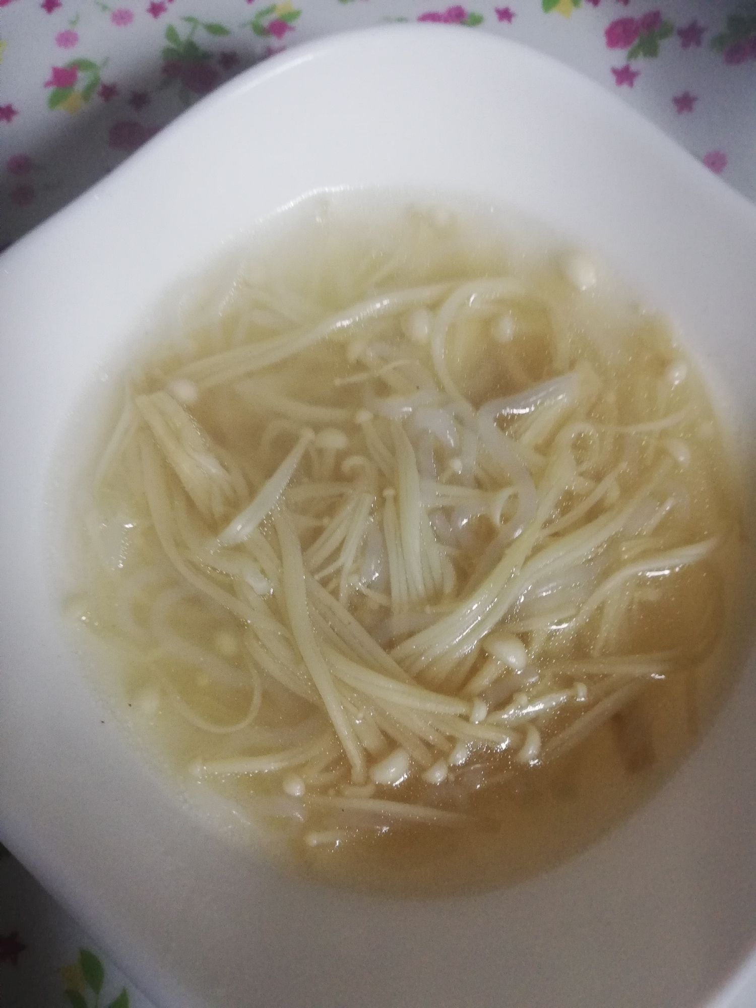 白糸こんにゃくとえのきの中華スープ