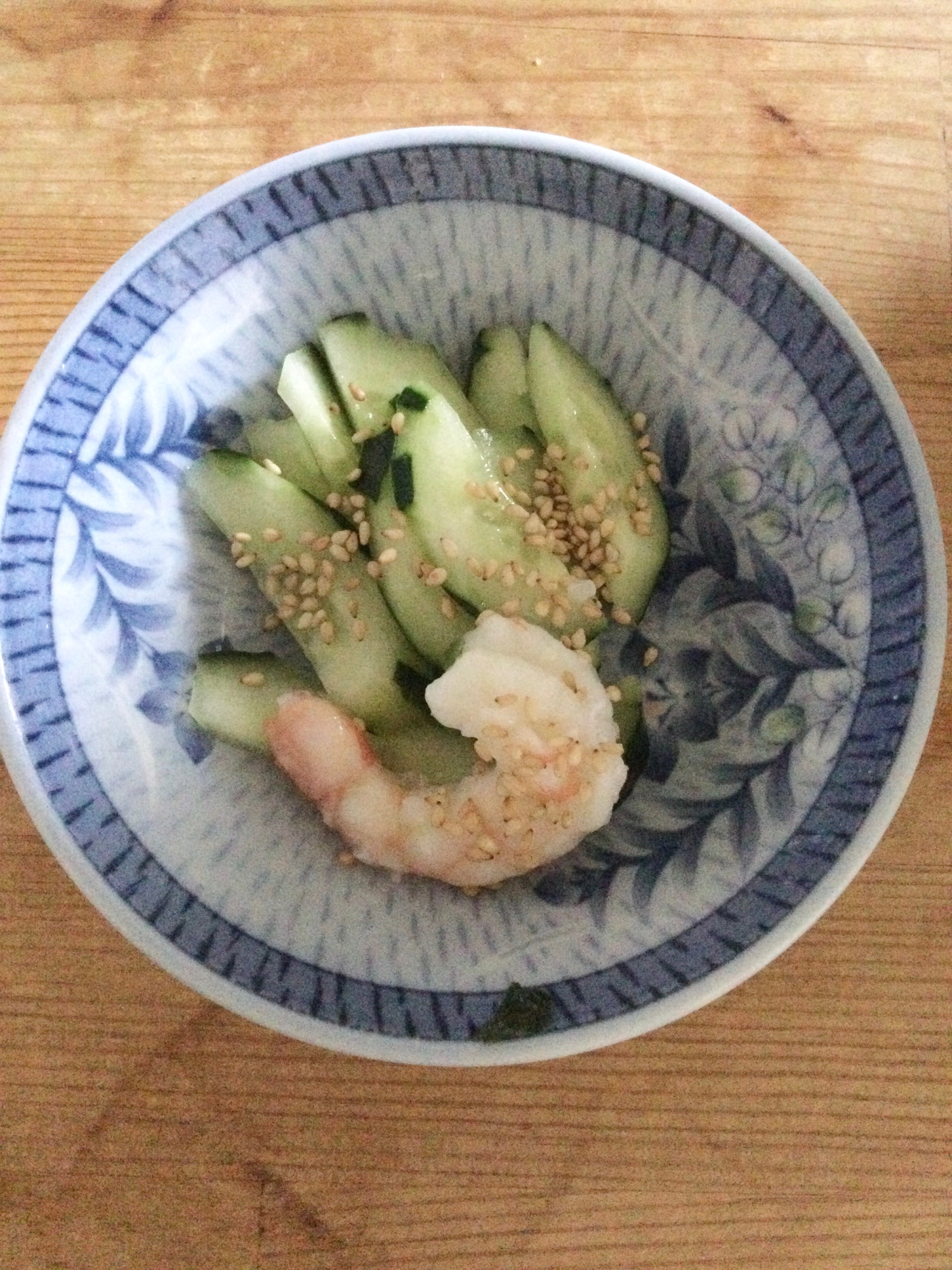 きゅうりと海老の胡麻和え♪