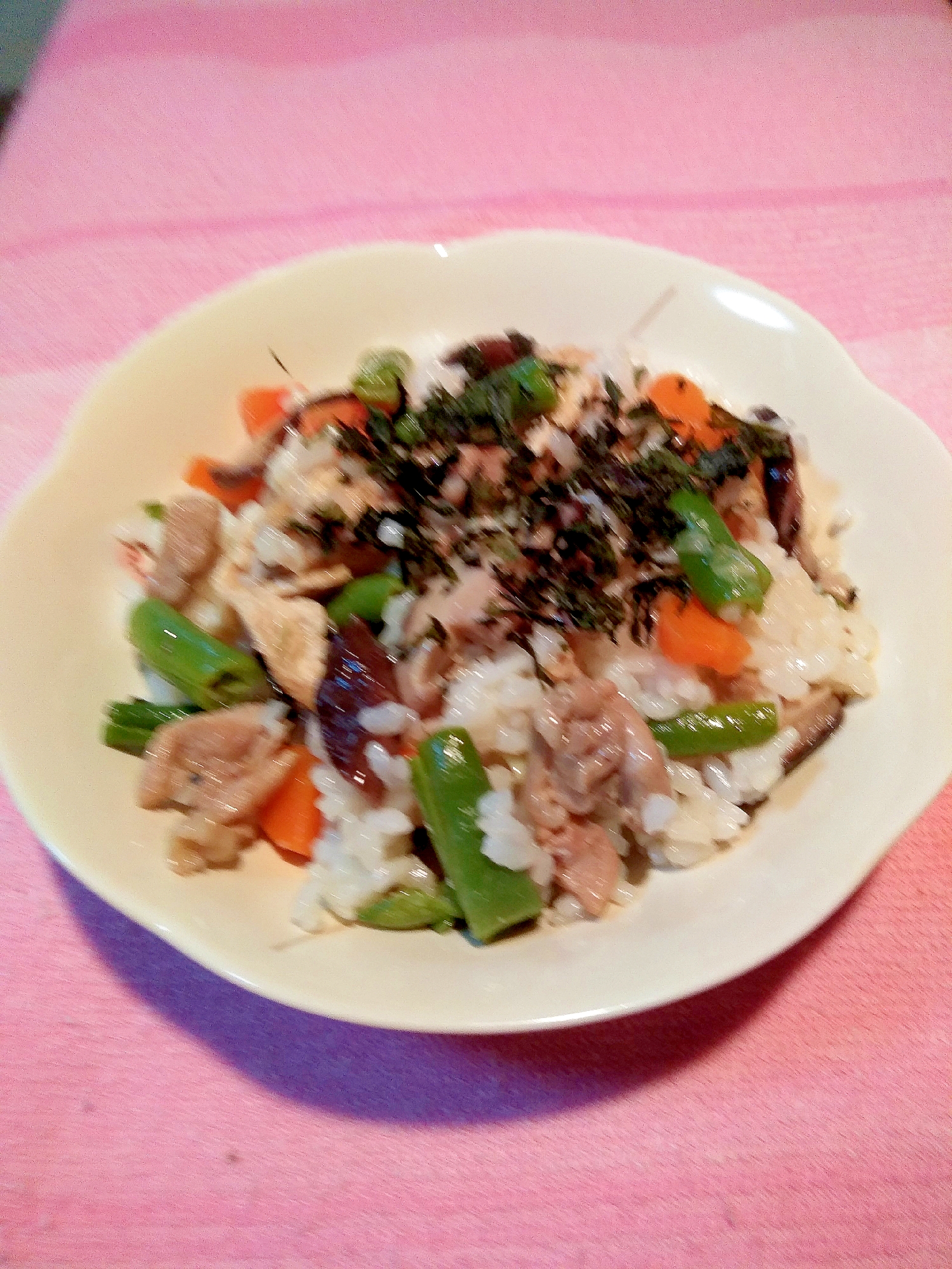 鶏肉、しいたけ、いんげんのちらし寿司