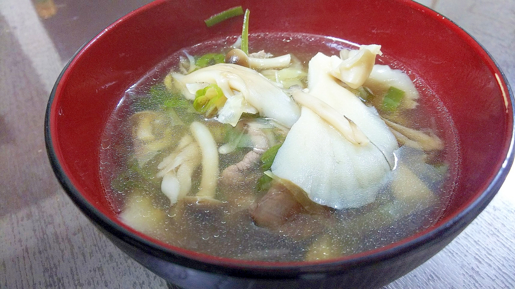 きのこたっぷり肉吸い