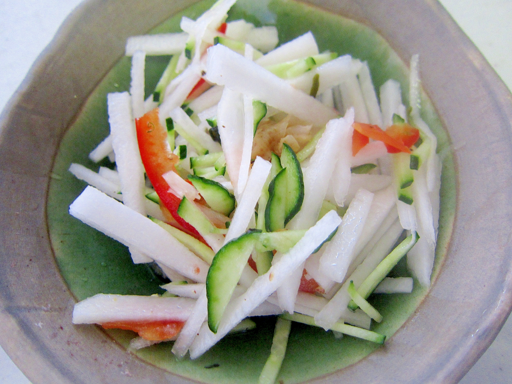 野菜と帆立ののマリネ液サラダ