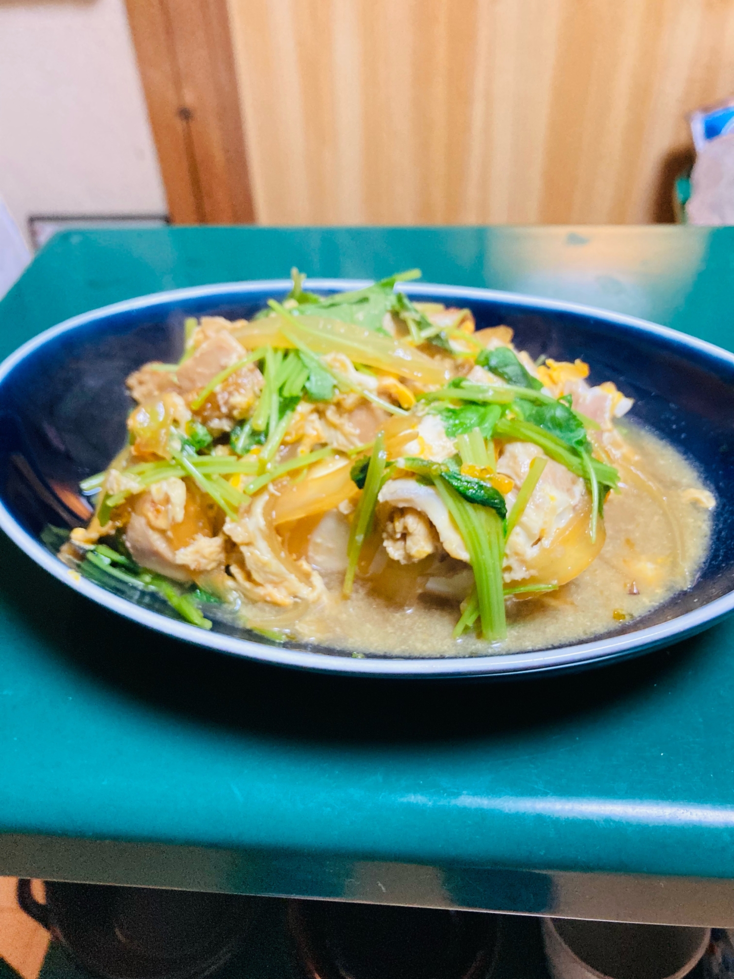 三つ葉たっぷりヘルシー思考の親子丼