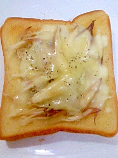 高知県産みょうがとチーズのトースト