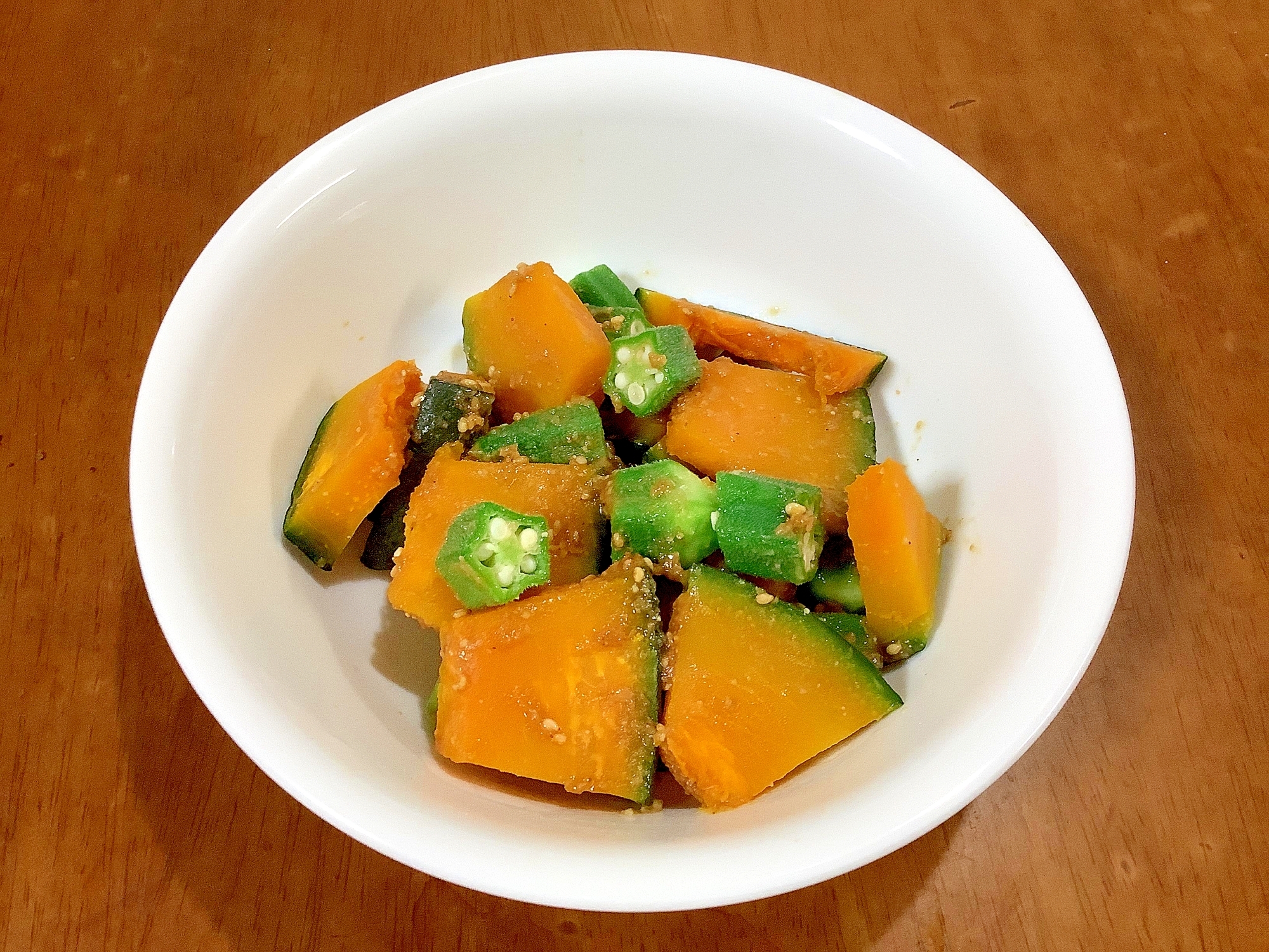 かぼちゃとオクラの胡麻味噌和え