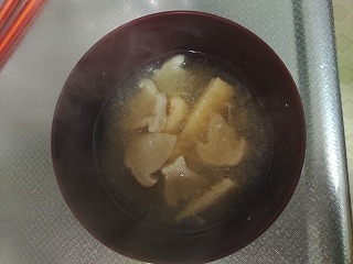 oyataさんこんにちは(*^-^*)大根のお味噌汁旬の時期でとってもおいしかったです！つくれぽありがとうございます。
