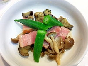 食欲モリモリ☆夏野菜とベーコンのニンニクソテー