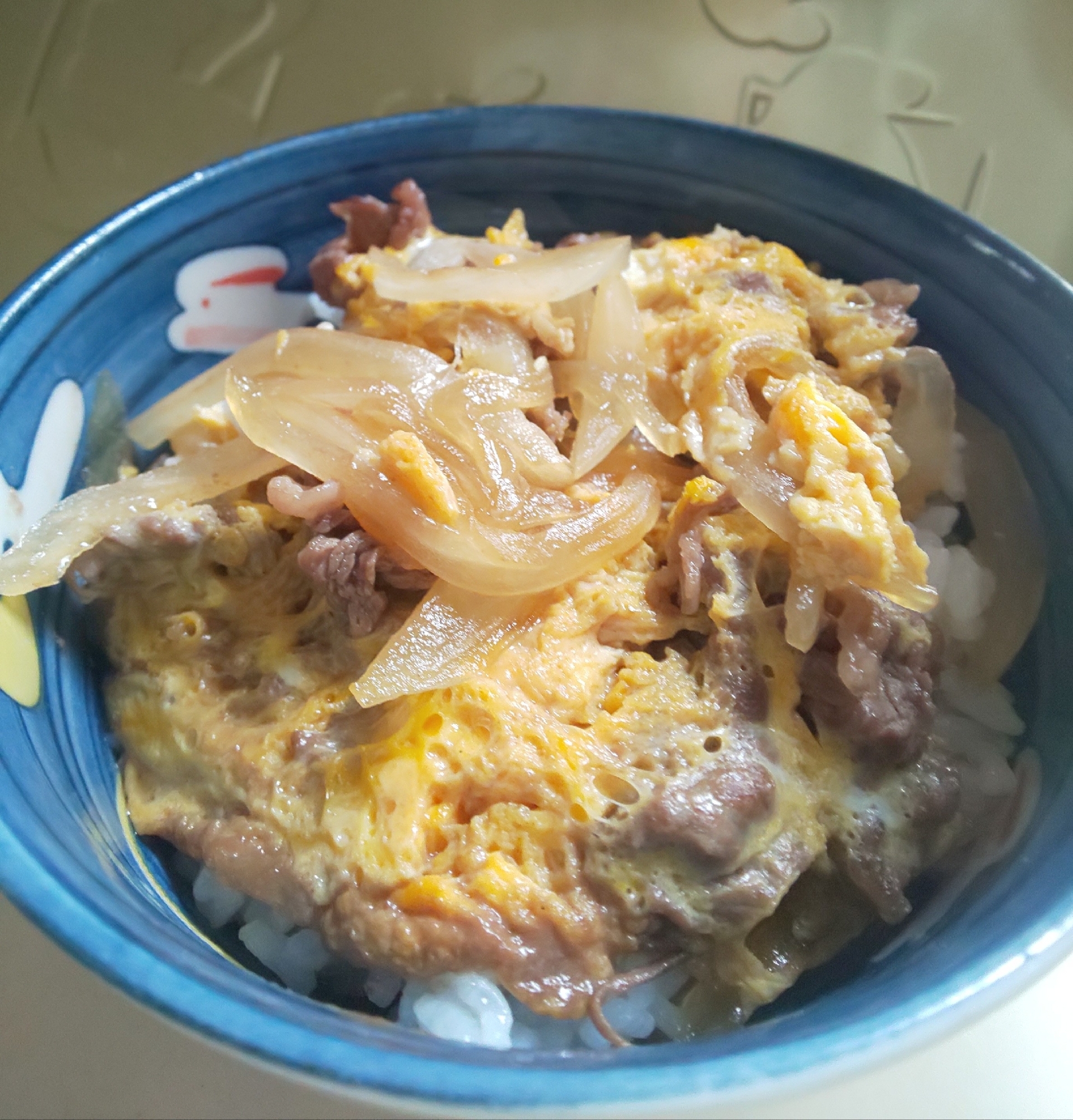 ガッツリランチ すき焼き風玉子丼