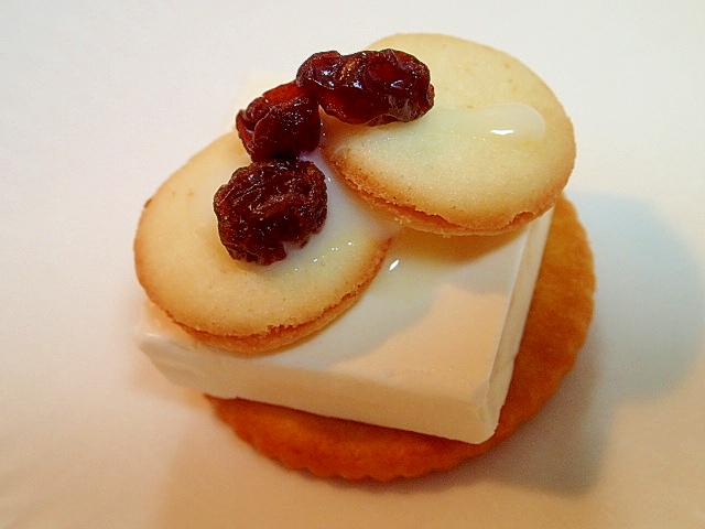 クリチとラングドシャクッキーとレーズンのリッツ レシピ 作り方 By ぷ みぃまま 楽天レシピ