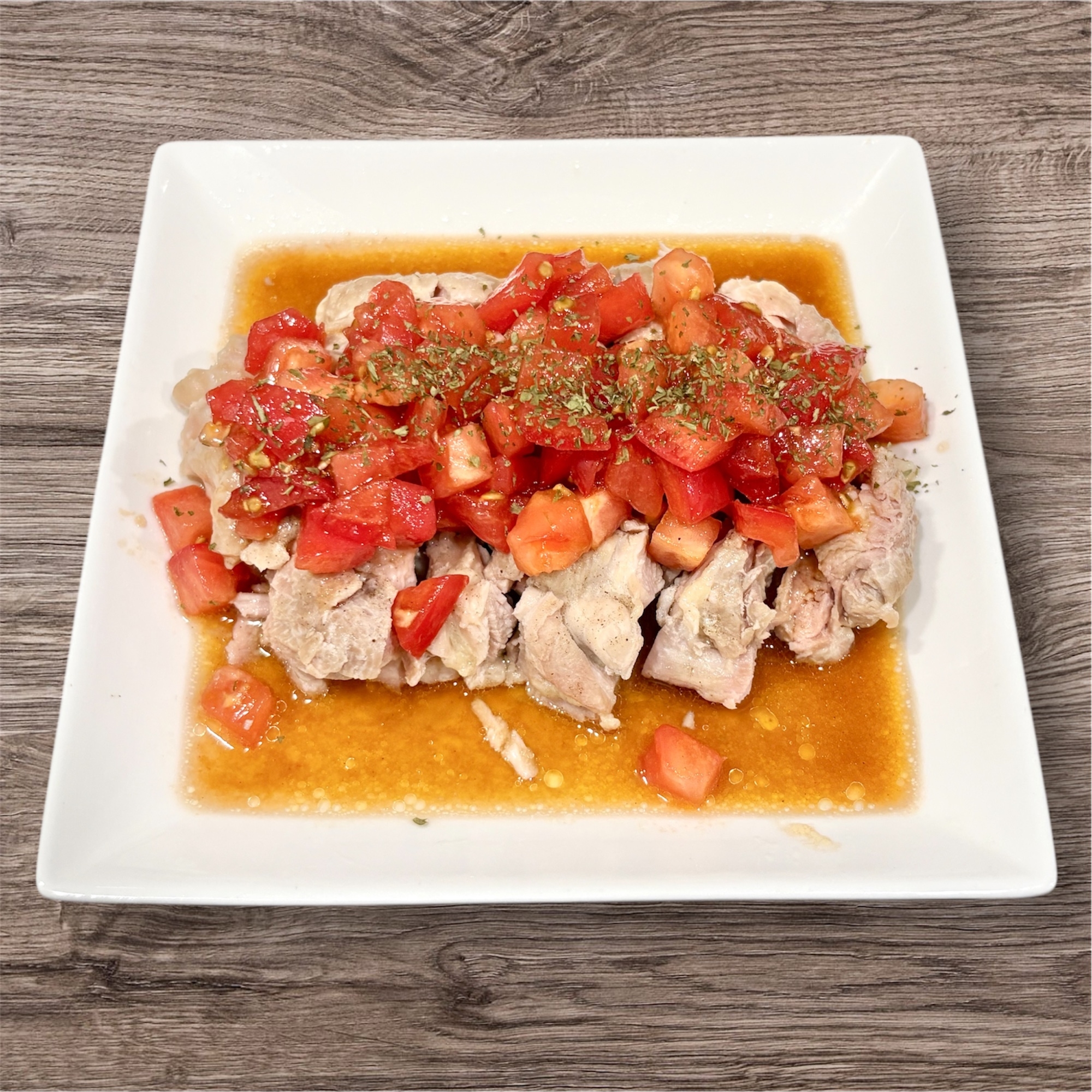 火を使わない!レンジで簡単さっぱり蒸し鶏トマトだれ