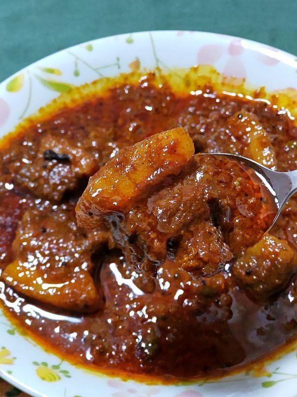 酸っぱ辛くて旨い「ポークビンダルー」カレー