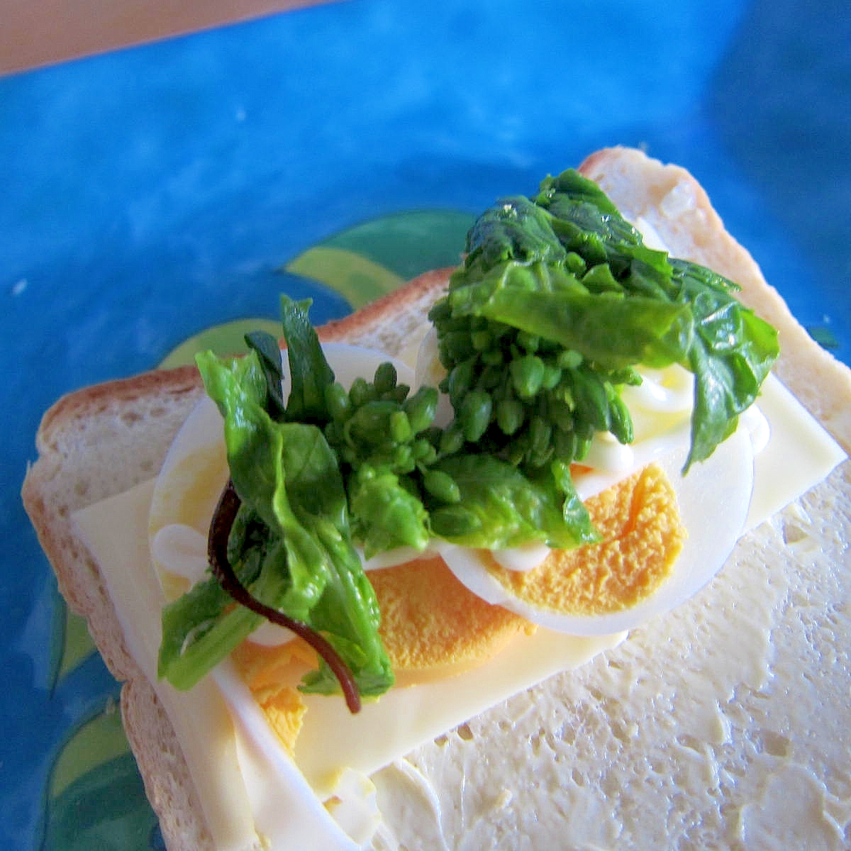 チーズと菜の花卵サンド
