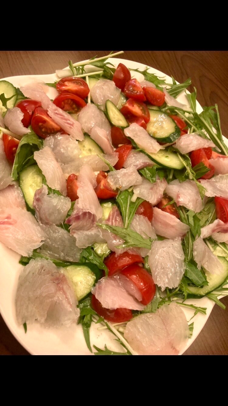 ブリたっぷり海鮮サラダ