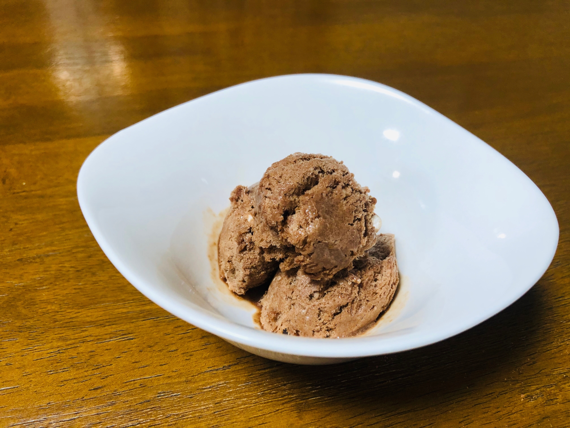 簡単!材料2つ!スイスミスココアと卵でチョコアイス