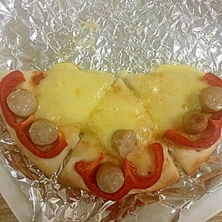赤ピーマンの簡単ピザ