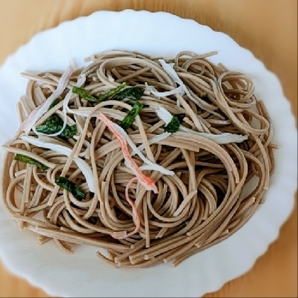 和そばで焼きそば！ニラとカニカマ