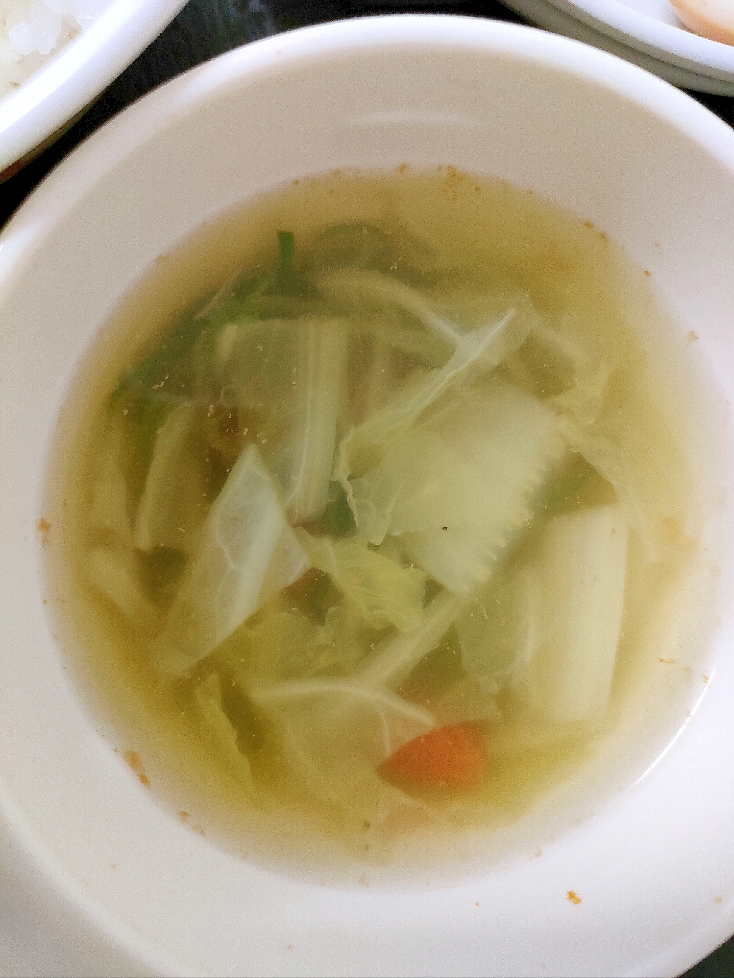 白菜と大根のコンソメスープ