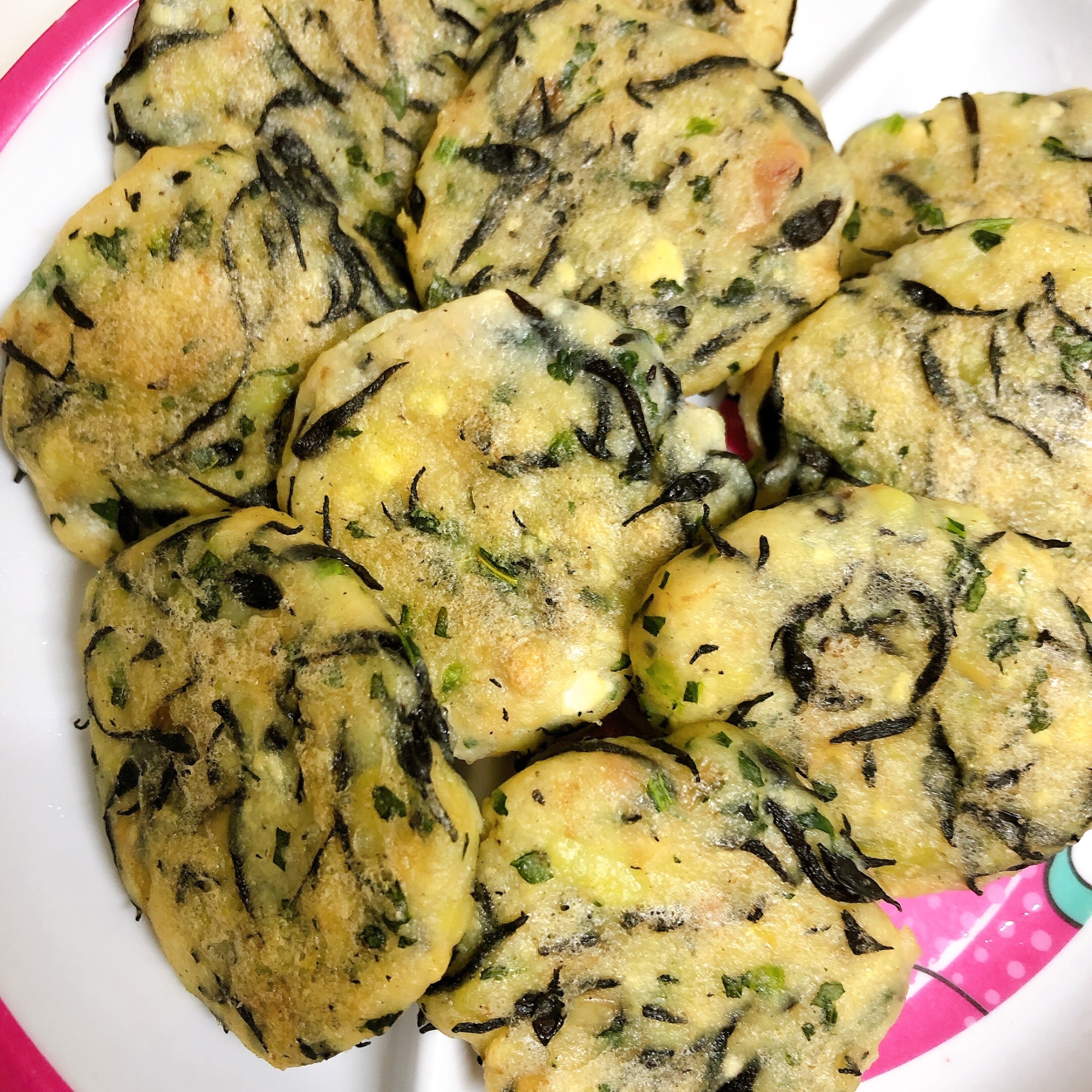 離乳食後期から じゃがいもとひじきのおやき レシピ 作り方 By なおのり 楽天レシピ 離乳食後期から じゃがいもとひじきのおやき レシピ 作り方 By なおのり 楽天レシピ