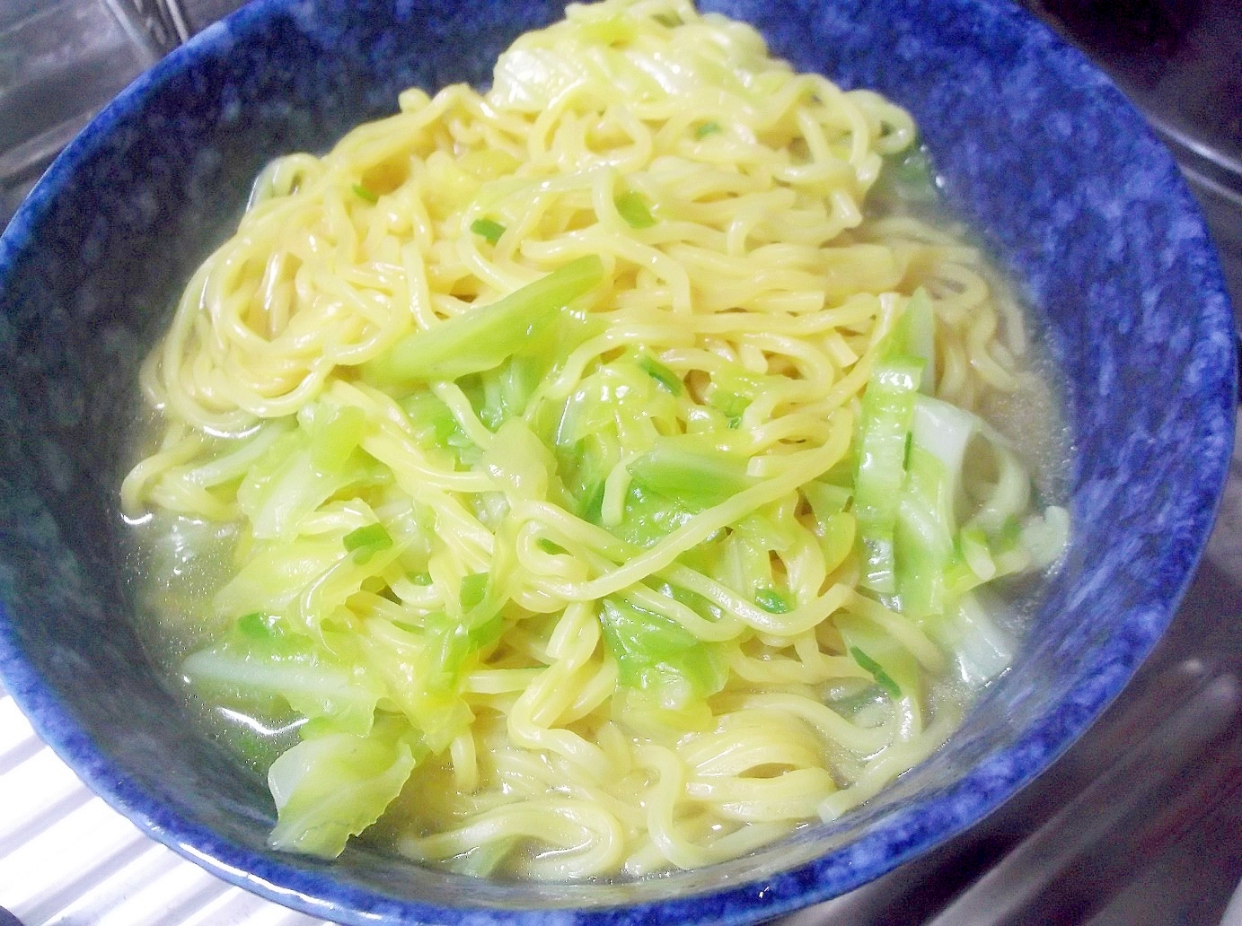 キャベツたっぷり鶏塩ラーメン