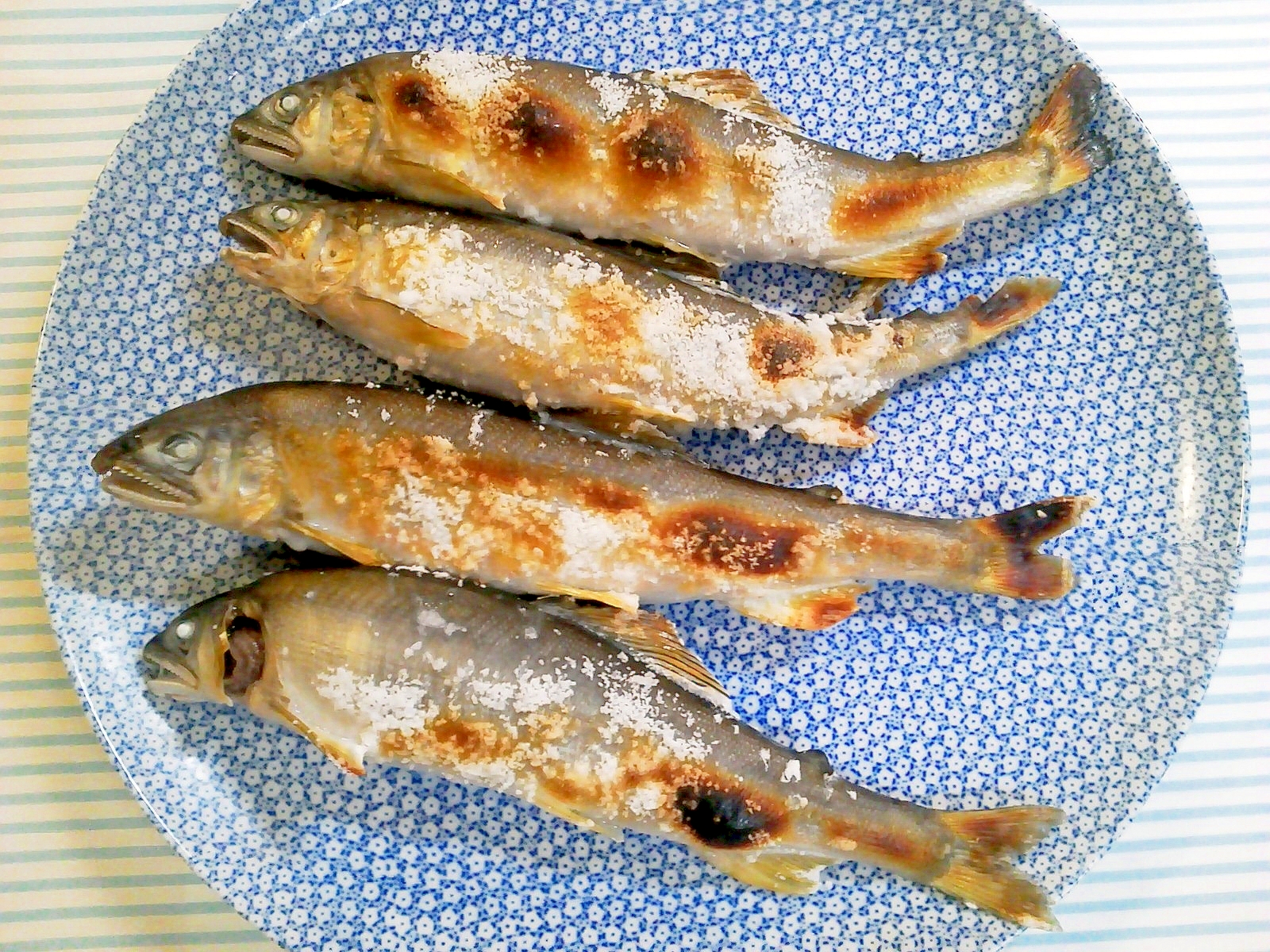 塩ふってグリルで１０分 鮎の塩焼き レシピ 作り方 By Aka Ru 楽天レシピ