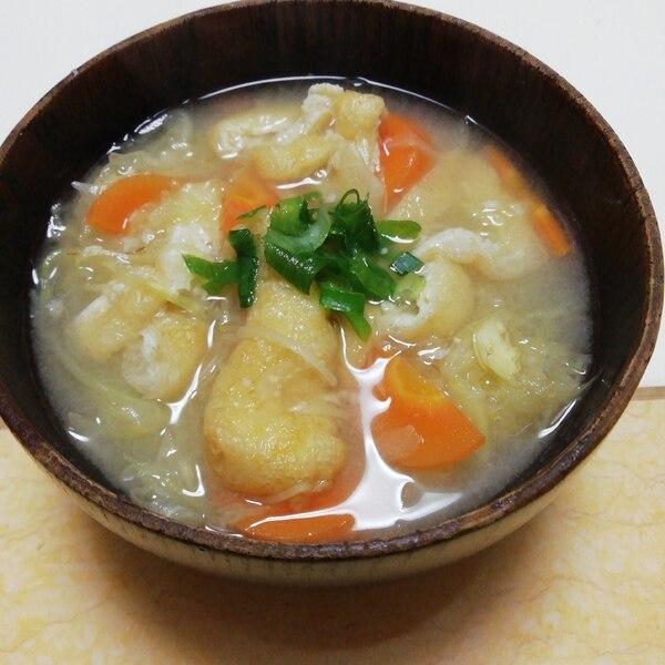 しいたけだし De キャベツと人参と揚げの麦味噌汁 レシピ 作り方 By イク9110 楽天レシピ しいたけだし De キャベツと人参と揚げの麦味噌汁 レシピ 作り方 By イク9110 楽天レシピ