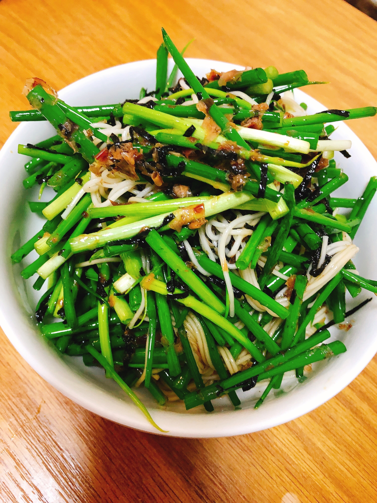 夏の残り素麺で！素麺と青ネギの和風サラダ