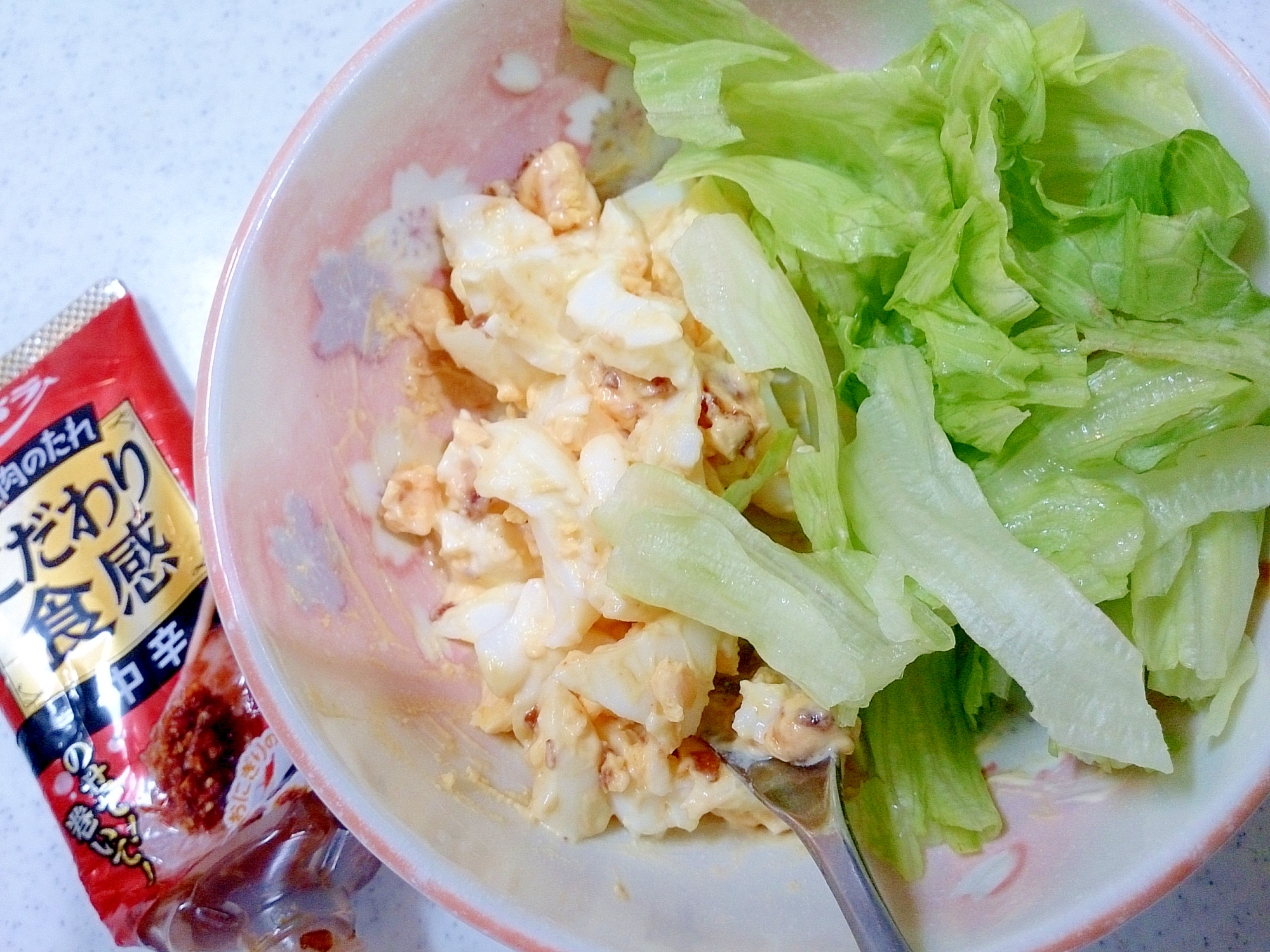 ゆでたまごの焼き肉たれマヨあえレタス添え