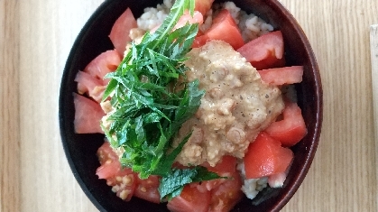 夏に美味しい❔マヨ納豆とトマトの簡単丼