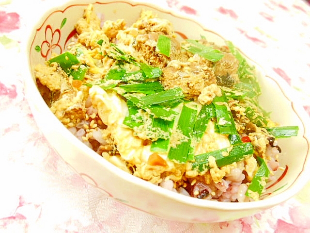 雑穀ごはんde❤秋刀魚甘露煮とニラの卵とじ丼❤
