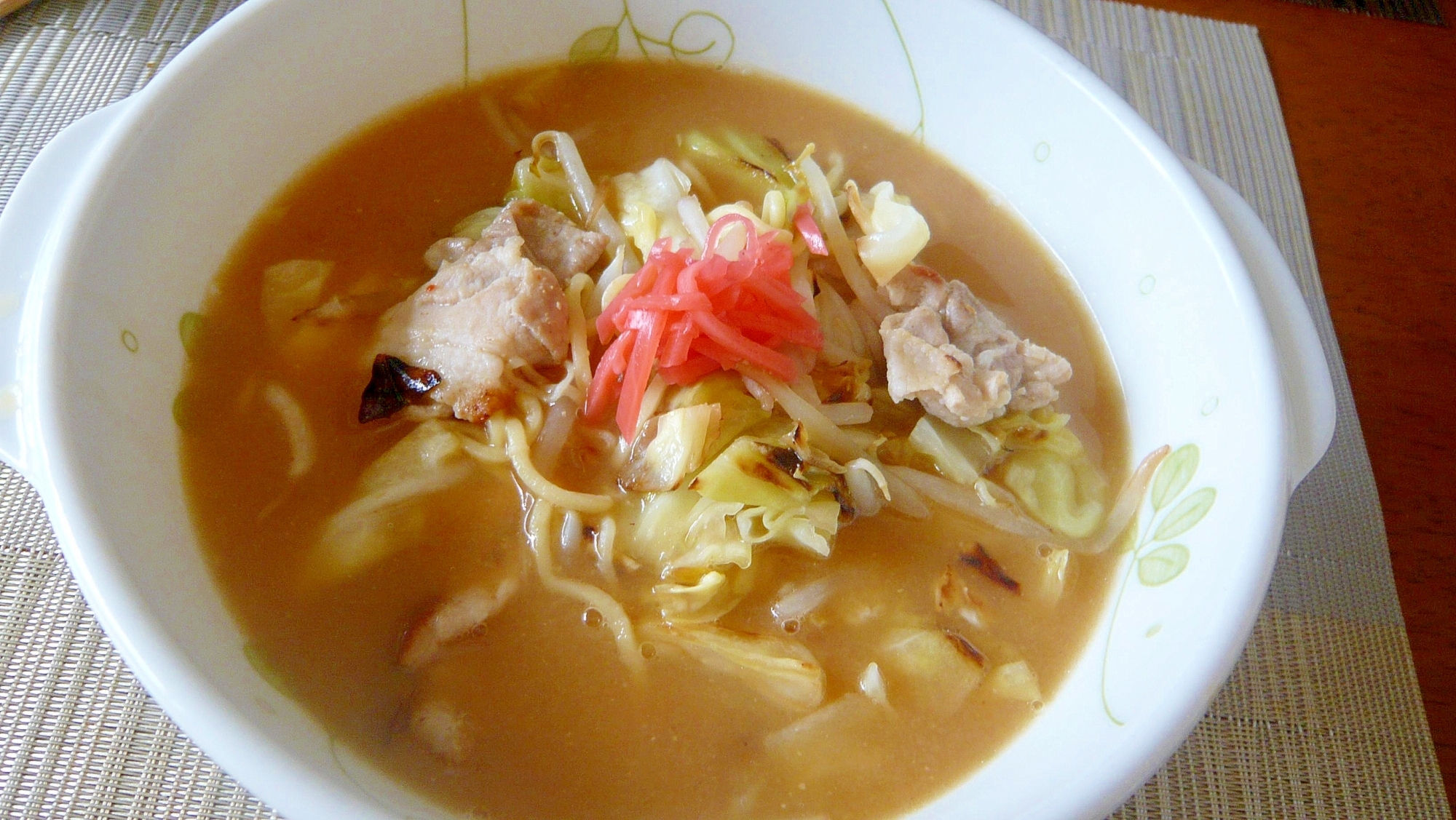 ♥　豚肉＆野菜たっぷり煮込みラーメン　♥