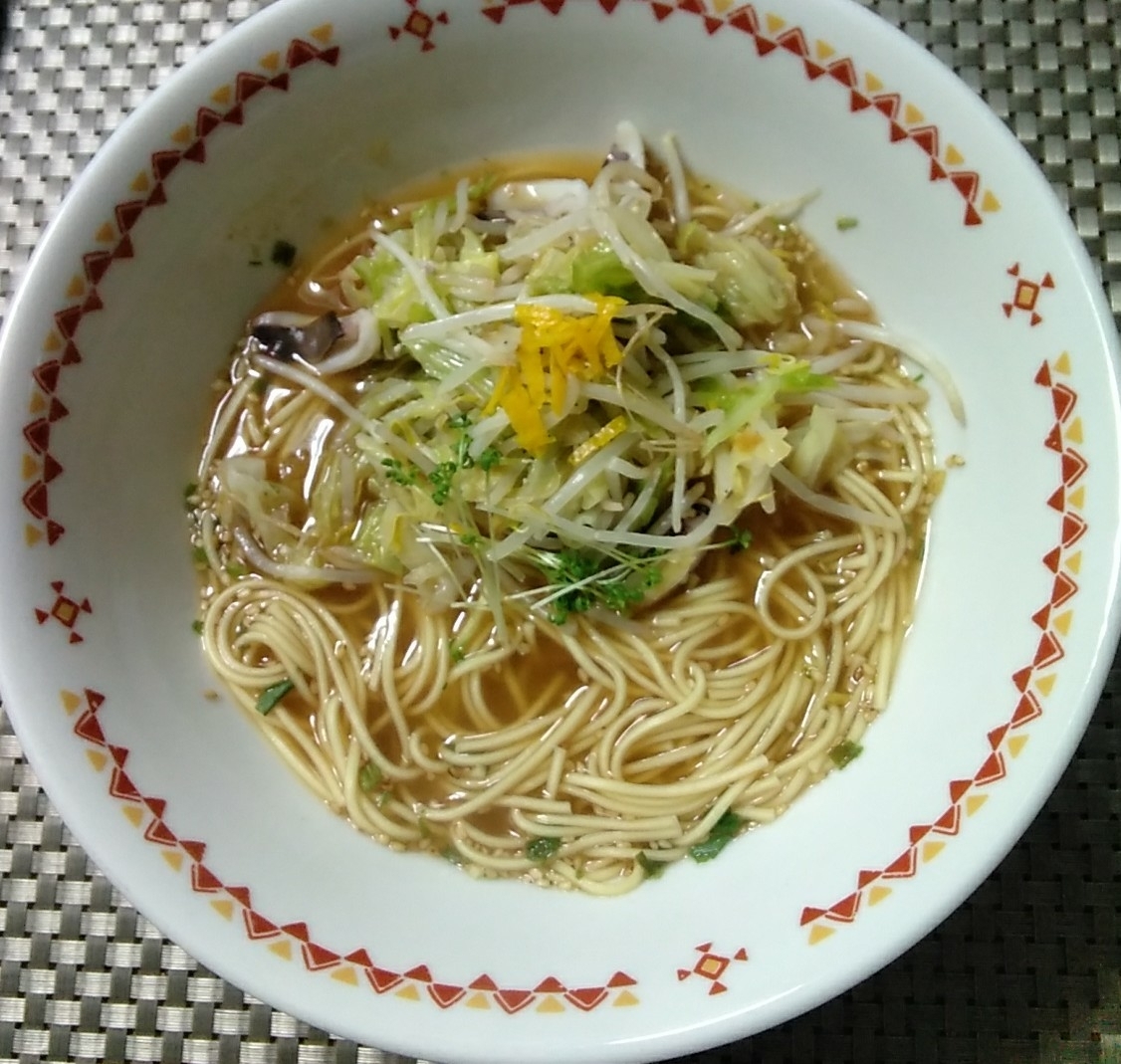 いか入り野菜炒めのラーメン(柚子風味)