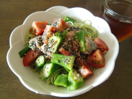 今日は30度越えでとても熱かったので簡単なそうめんはうれしかったです。野菜もタンパク質もたっぷりで美味しくいただきました。
(*^。^*)
また作ります！