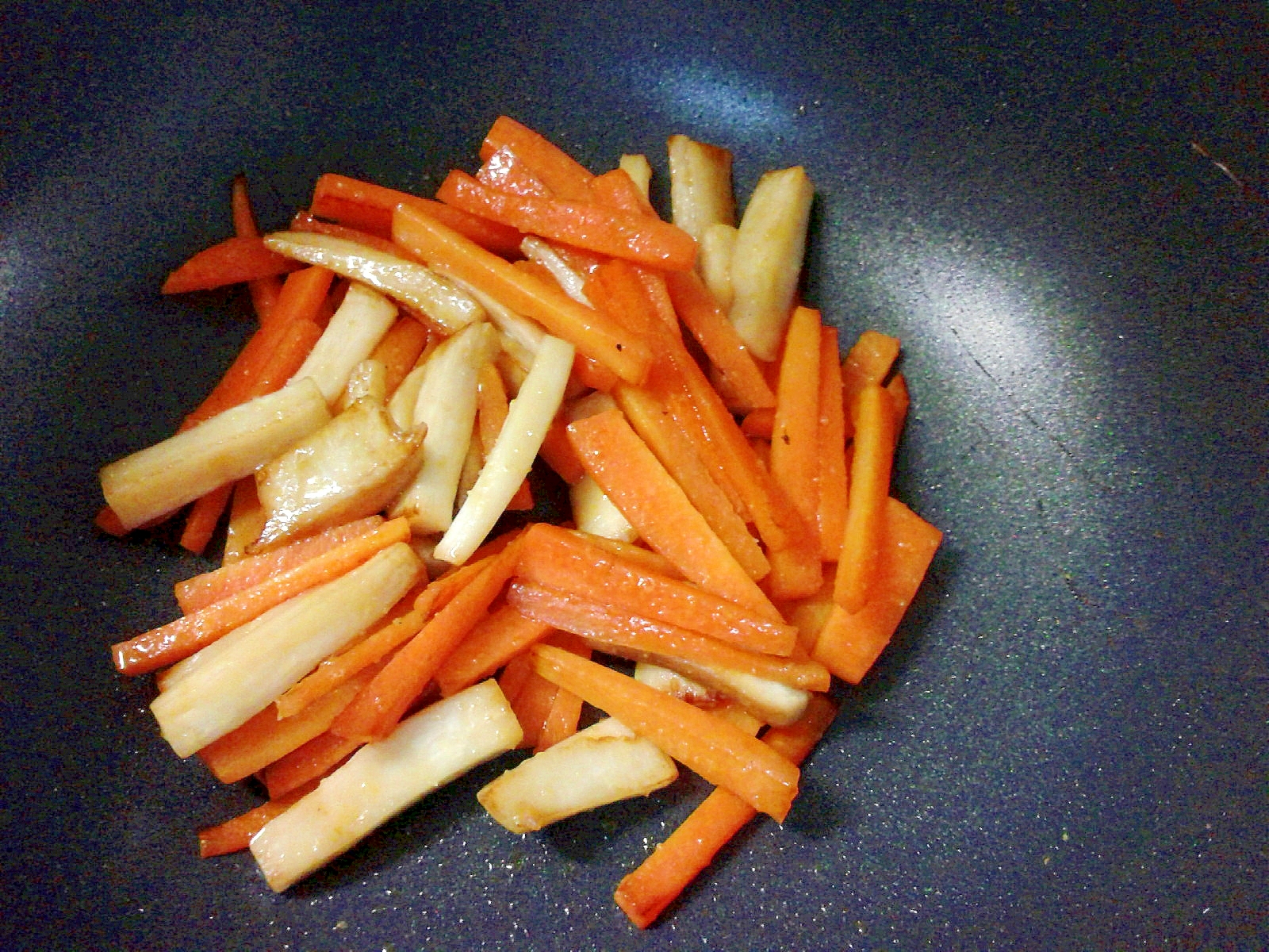 簡単美味しい☆人参とエリンギのきんぴら♪