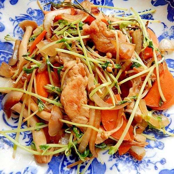 6分!?焼肉のタレに工夫して❤豚小間の野菜炒め♪