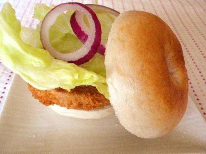 まるでハンバーガー☆車麩カツのベーグルサンド