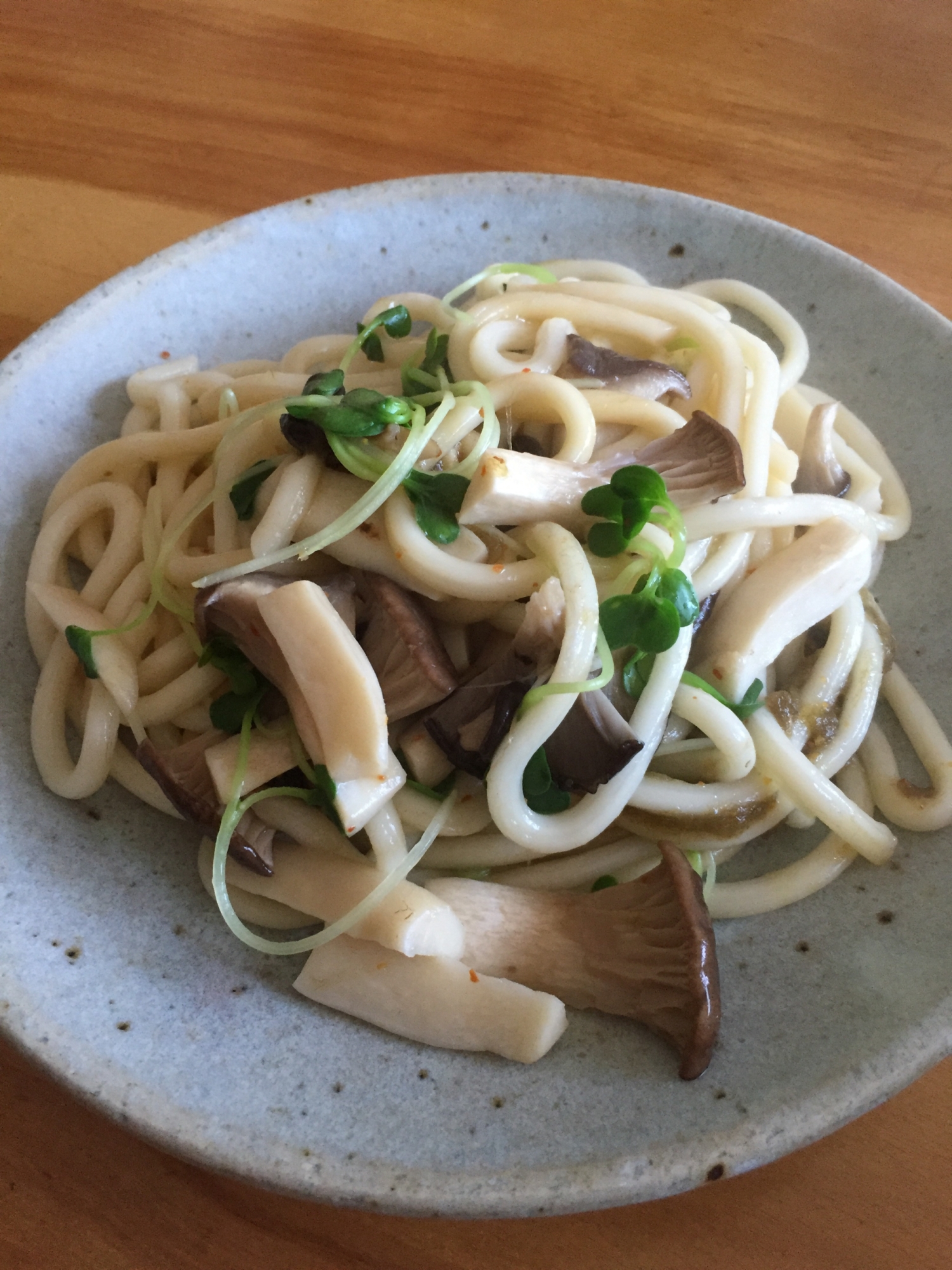 きのこたっぷり焼きうどん