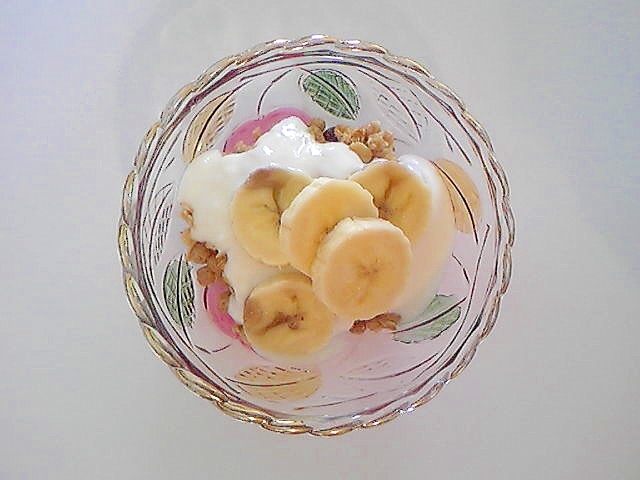 バナナフルグラヨーグルト