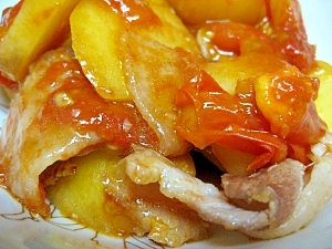 意外な組み合わせ?ジャガイモとトマトの豚バラ炒め