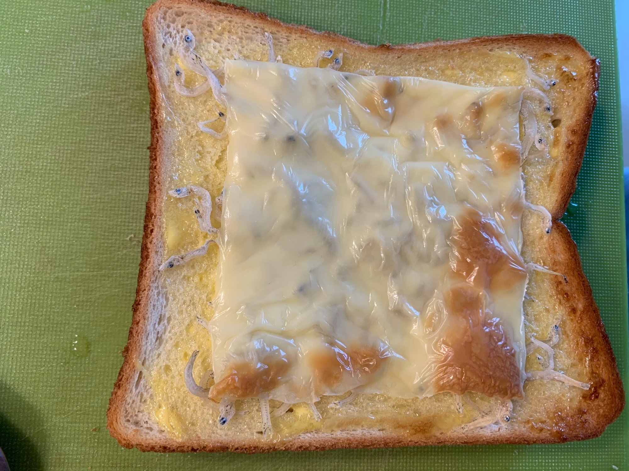 じゃこチーズトースト