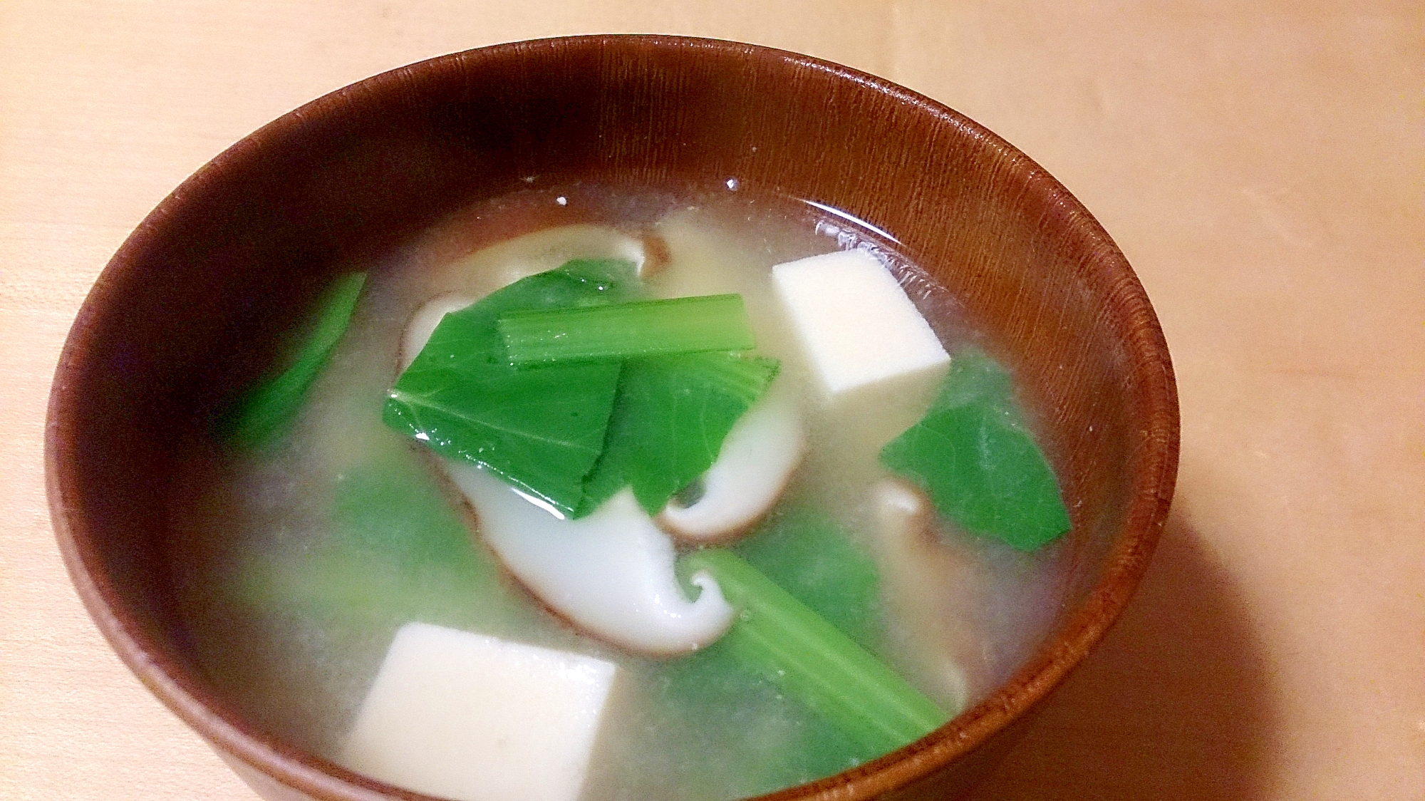 高野豆腐と小松菜と椎茸のお味噌汁