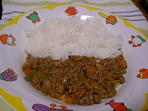 市販のカレールウで作るドライカレー