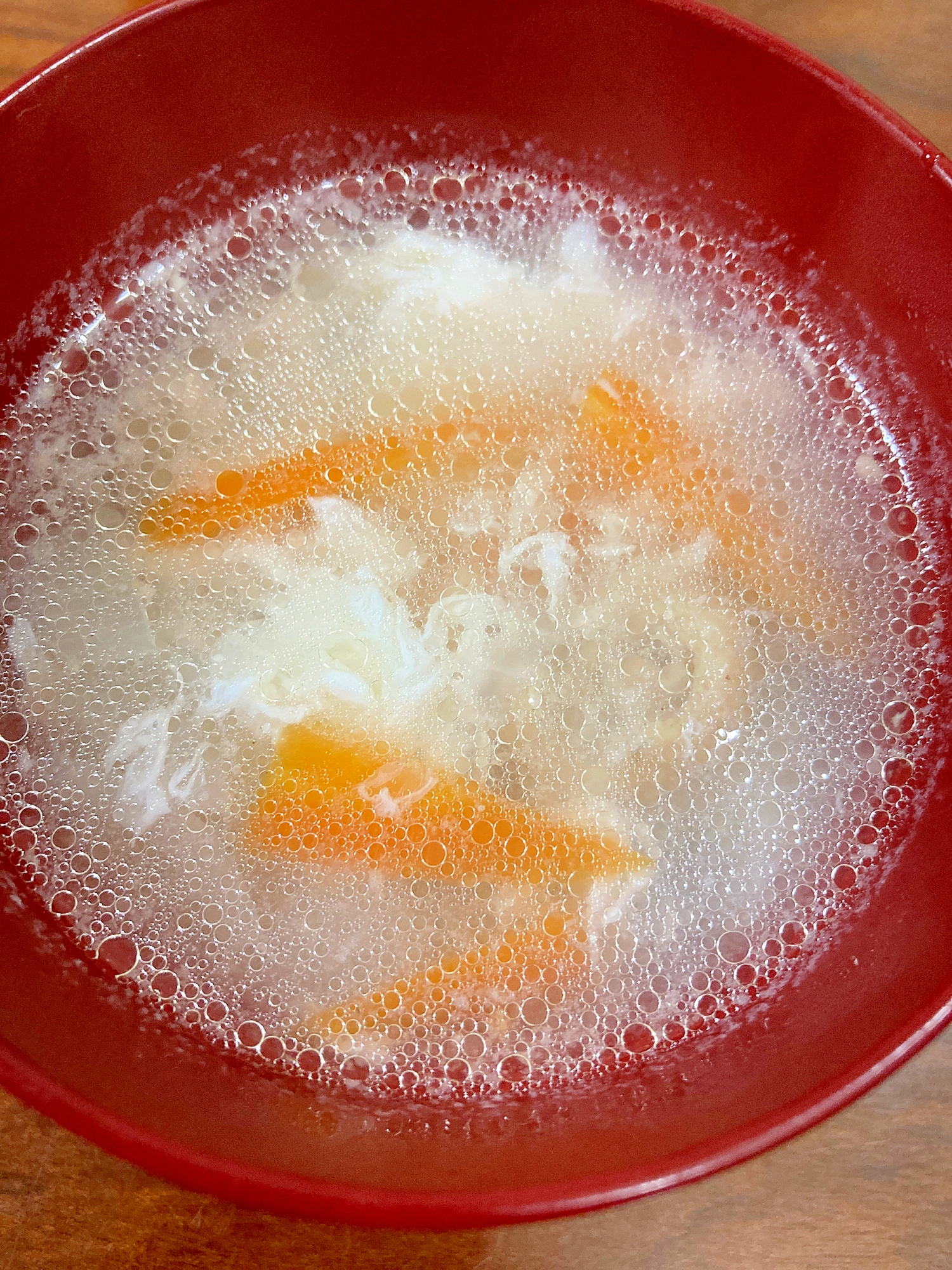 卵白消費☆作る玉ねぎ、人参、鶏肉の卵スープ