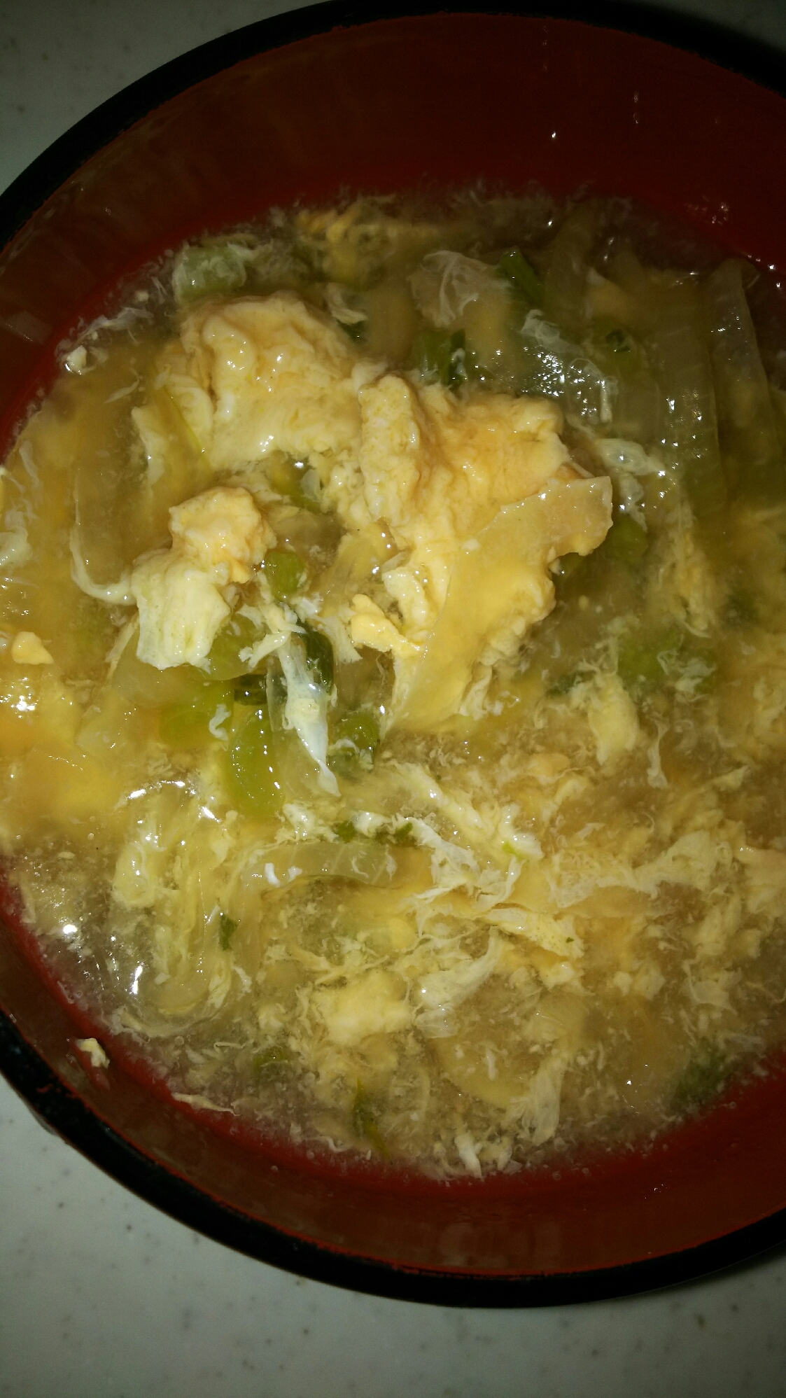 大根の葉とたまねぎの中華スープ