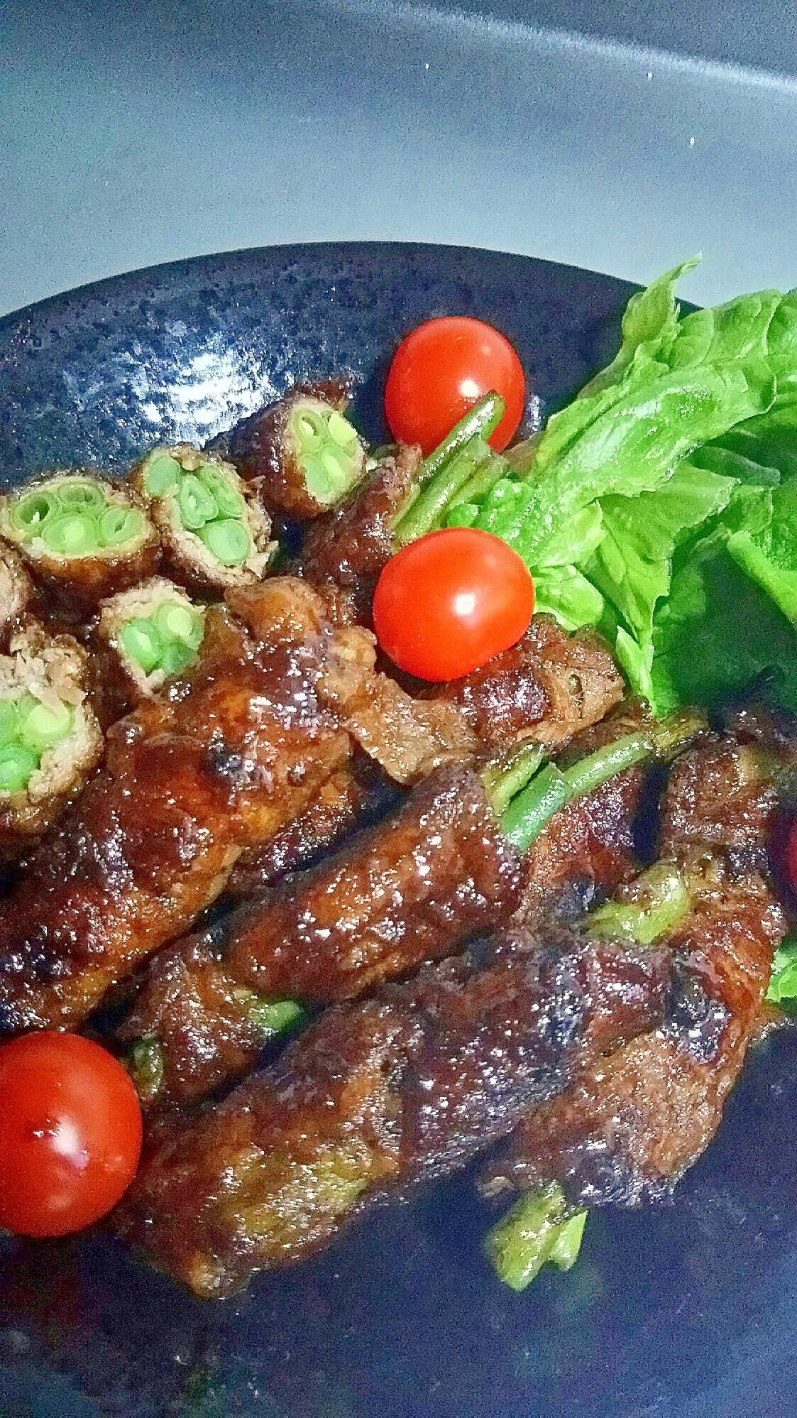 切り落とし肉でも野菜の肉巻き