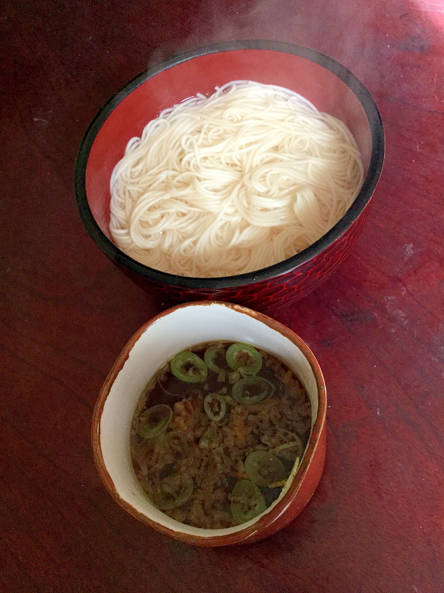 熱盛そうめん＠天かすとネギと生姜のつけ汁で。