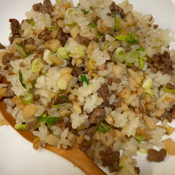れんこんの甘辛そぼろチャーハン レシピ 作り方 By Melone 楽天レシピ れんこんの甘辛そぼろチャーハン レシピ 作り方 By Melone 楽天レシピ