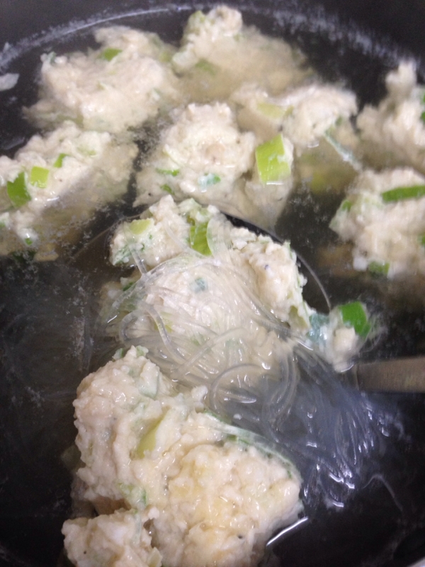 鶏団子と春雨のスープ