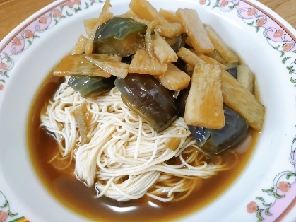 冷たい　柔らかナスの煮浸し素麺