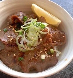 簡単すぎて旨すぎる!!焼き肉丼ぶり!!