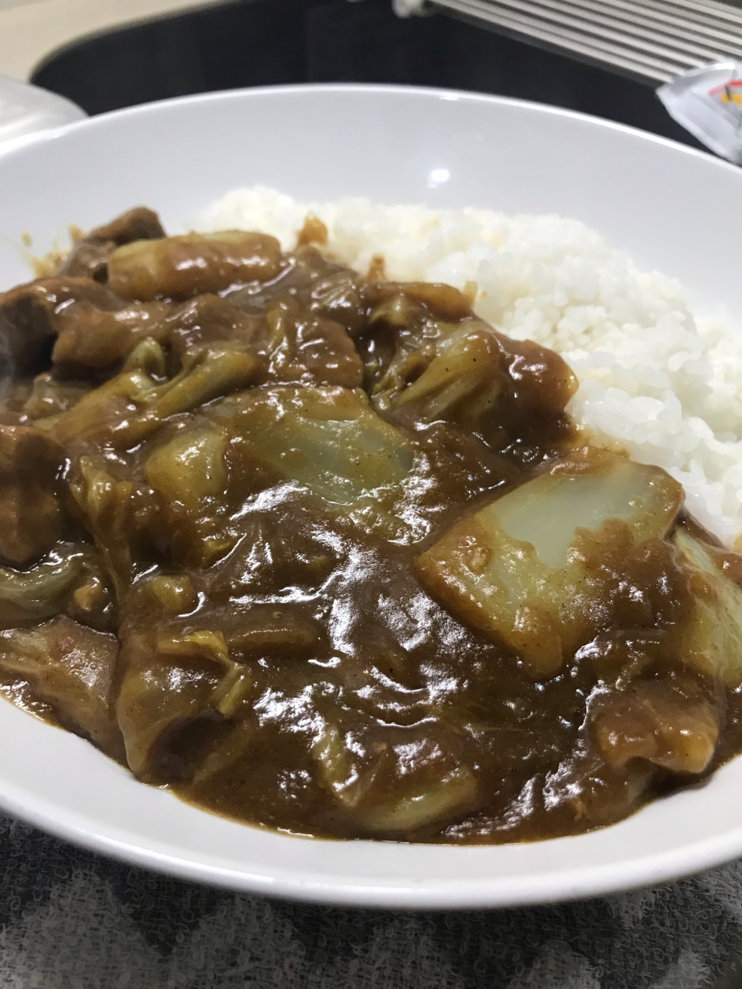 とっても簡単♫ 水を入れないで作る白菜のカレー。