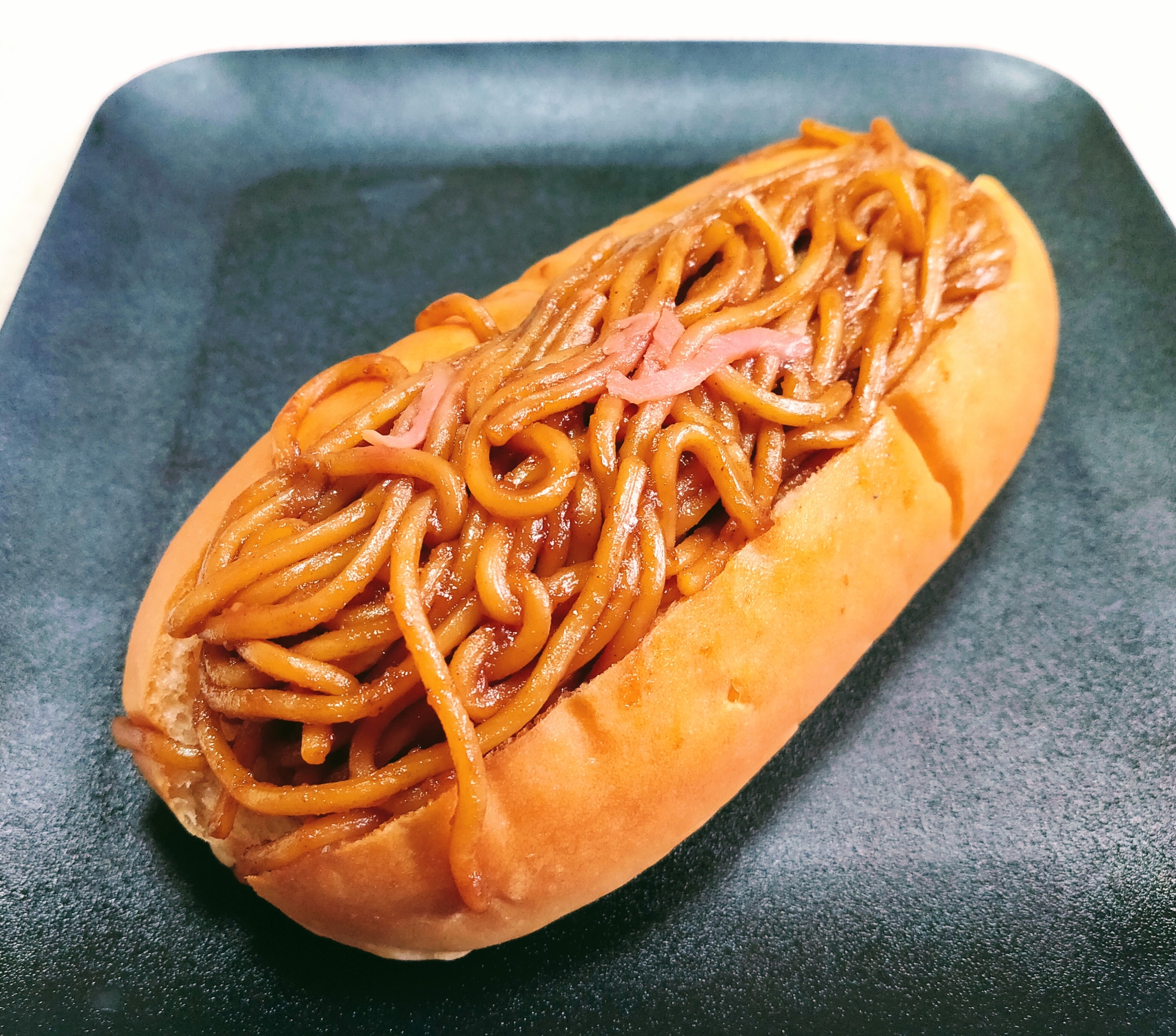 ナポリタン焼そばパン